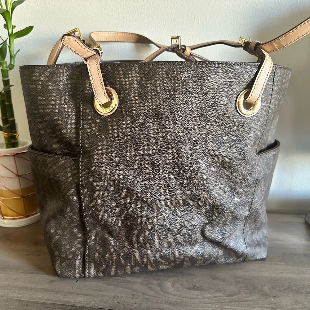 ✨ Michael Kors Signature Logo Tote Bag ✨